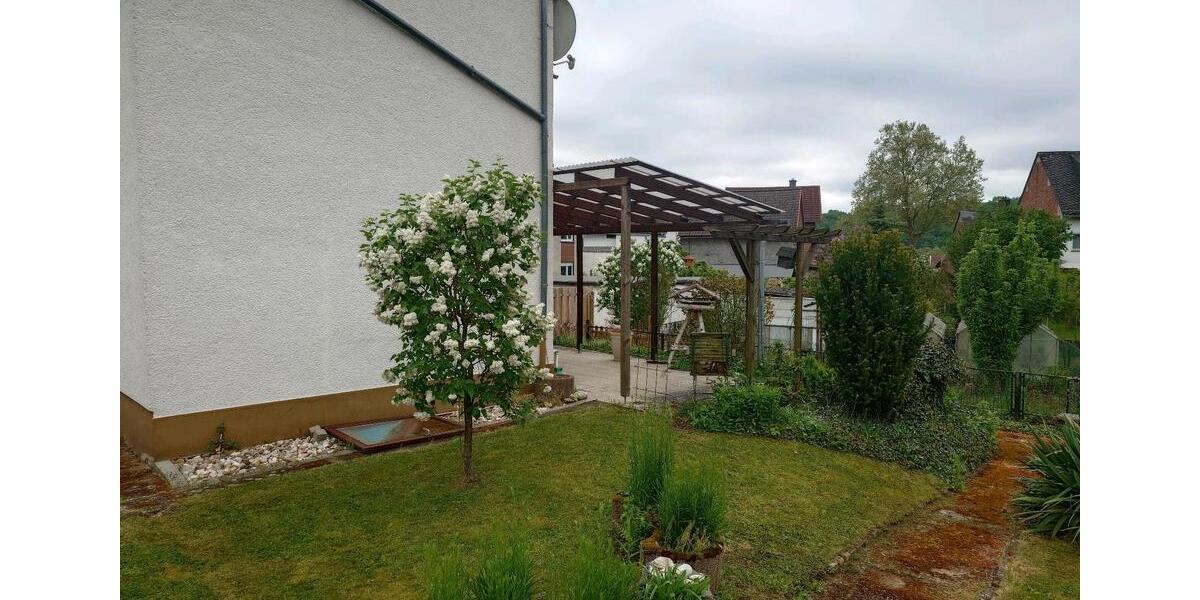 Einfamilienhaus Aßlar - 8 Zimmer, 150 m&sup2;, 350.000&euro; | Angebot:26496954