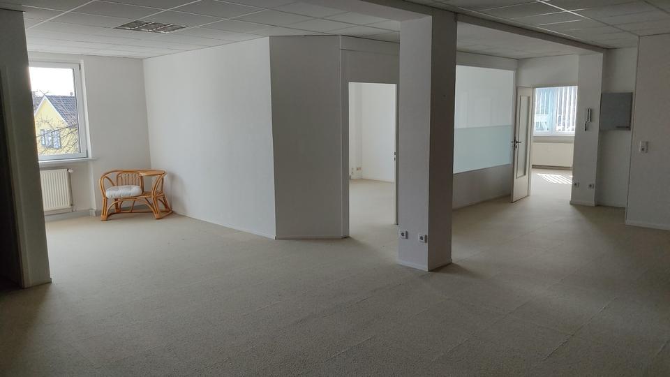 Gewerbeobjekt Lich - 7&euro; | Angebot:22481714