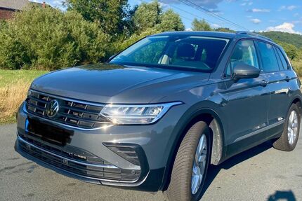 VW Tiguan 81.843 km 21.990 &euro; Ehringshausen 35630