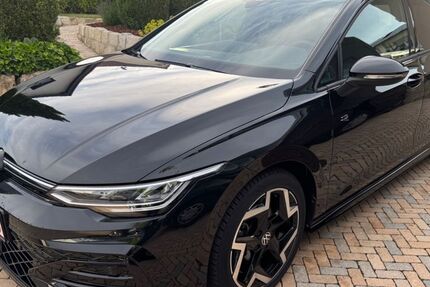 VW Golf 31.900 km 25.950 &euro; Münzenberg 35516