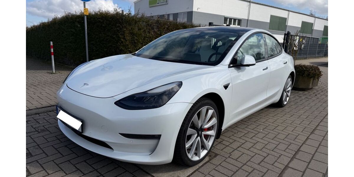 Tesla Model 3 97.000 km 22.999 &euro; Aßlar 35614