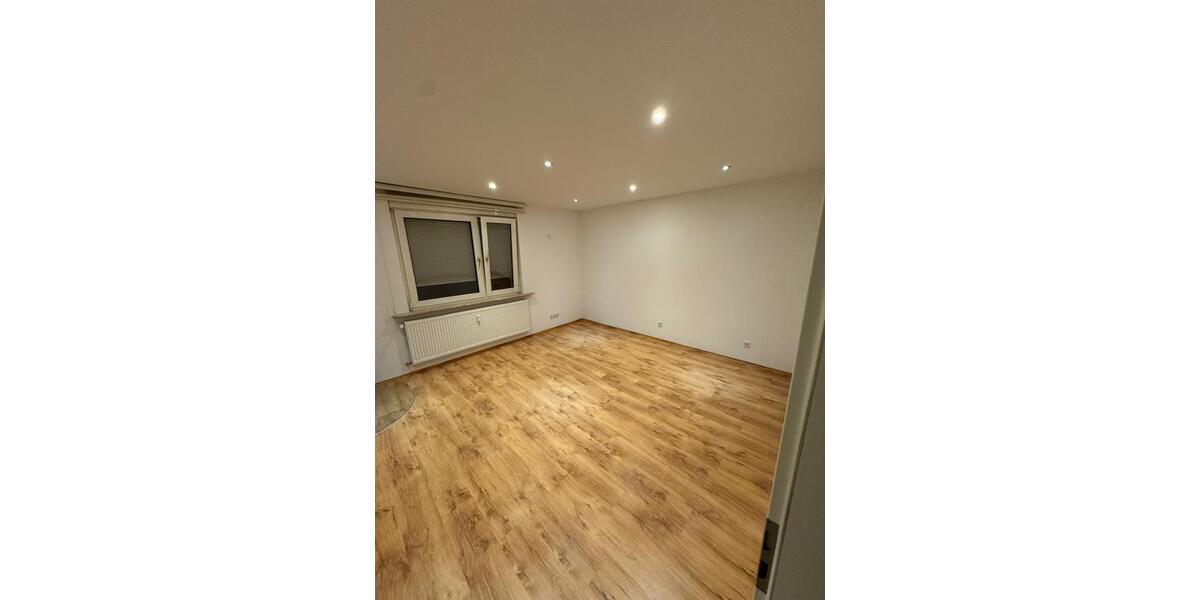 Etagenwohnung Linden - 3 Zimmer, 85 m&sup2;, 950&euro; | Angebot:25613831