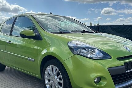 Renault Clio 155.000 km 2.650 &euro; Butzbach 35510