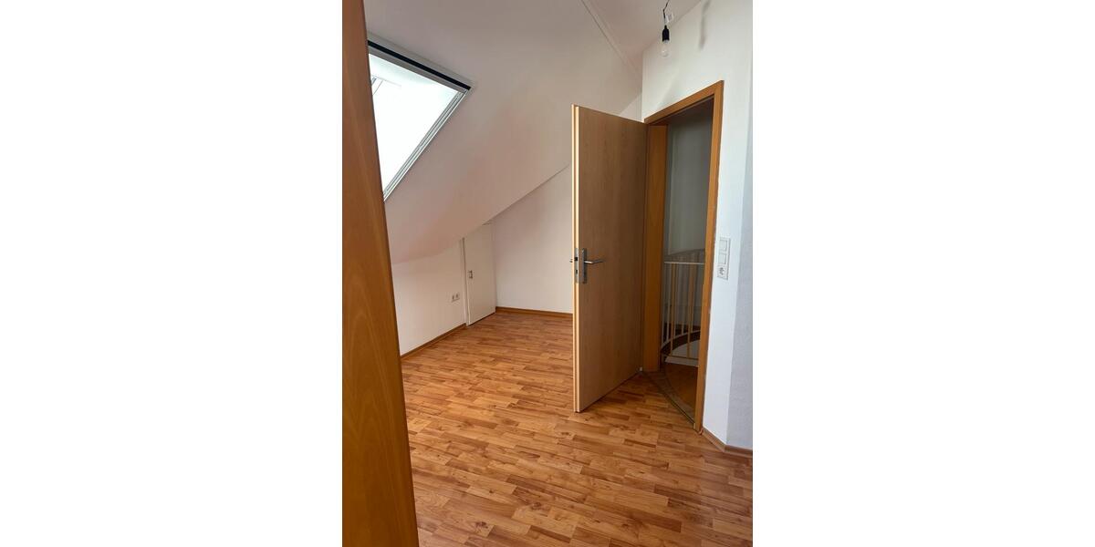 Maisonettenwohnung Linden - 3.5 Zimmer, 108 m&sup2;, 319.000&euro; | Angebot:27084490