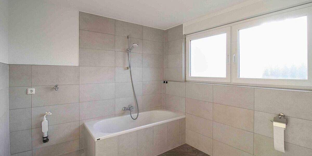 Einfamilienhaus Sinn Fleisbach - 9 Zimmer, 205 m&sup2;, 449.000&euro; | Angebot:25878830