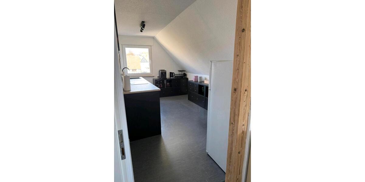 Dachgeschoßwohnung Lahnau - 3 Zimmer, 63 m&sup2;, 750&euro; | Angebot:25403320