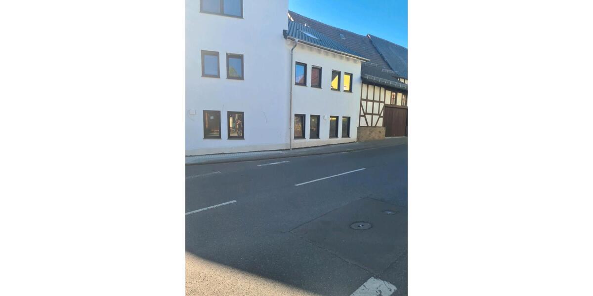 Etagenwohnung Wetzlar Naunheim - 3 Zimmer, 100 m&sup2;, 1.600&euro; | Angebot:26481562