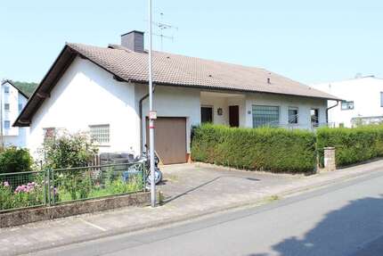Haus Solms - 8 Zimmer, 272 m&sup2;, 480.000&euro; | Angebot:26820786