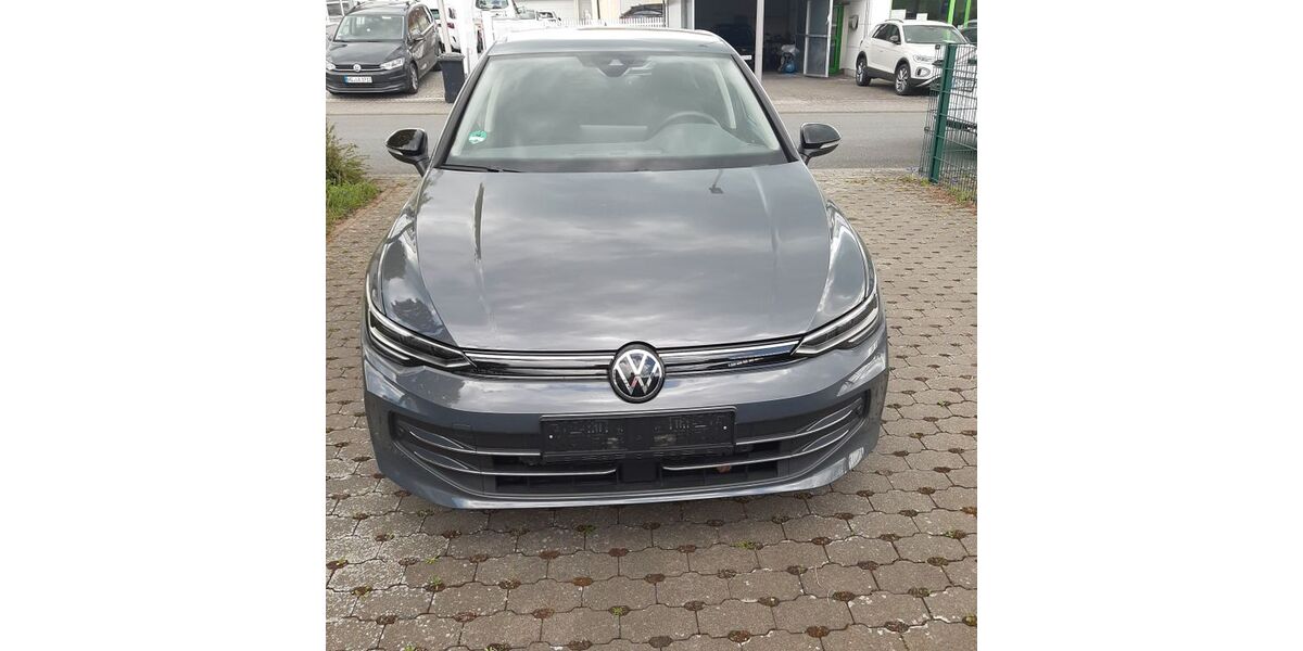 VW Golf 34.000 km 22.950 &euro; Wehrheim 61273