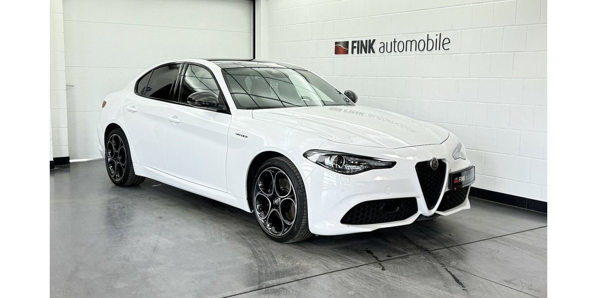 Alfa Romeo Giulia 2.0 Veloce Q4 Turbo Panoramadach Xenon 43.300 km 32.130 &euro; Lich 35423