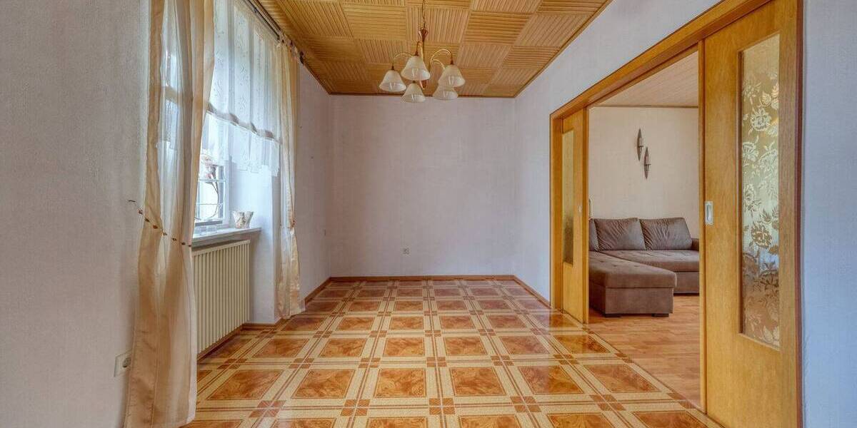 Einfamilienhaus Greifenstein / Ulm Ulm - 8 Zimmer, 168 m&sup2;, 179.000&euro; | Angebot:25985990