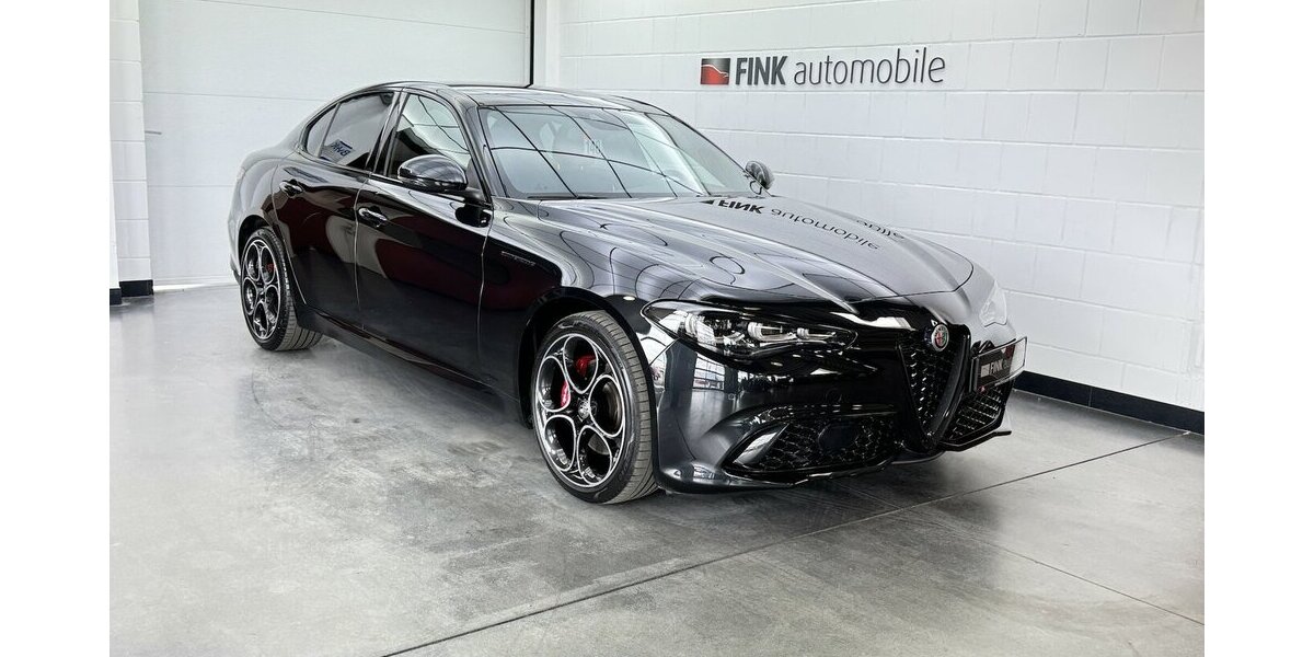 Alfa Romeo Giulia 2.0 Competizione Q4 Turbo Panoramadach 28.999 km 37.770 &euro; Lich 35423