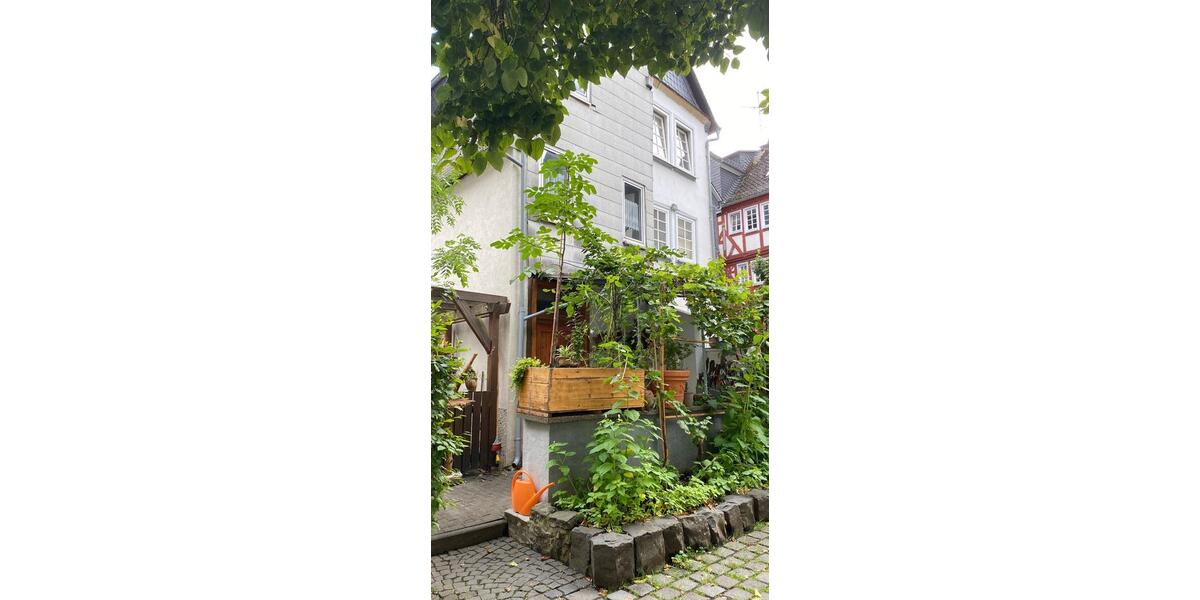 Einfamilienhaus Herborn - 7 Zimmer, 180 m&sup2;, 169.000&euro; | Angebot:24300239