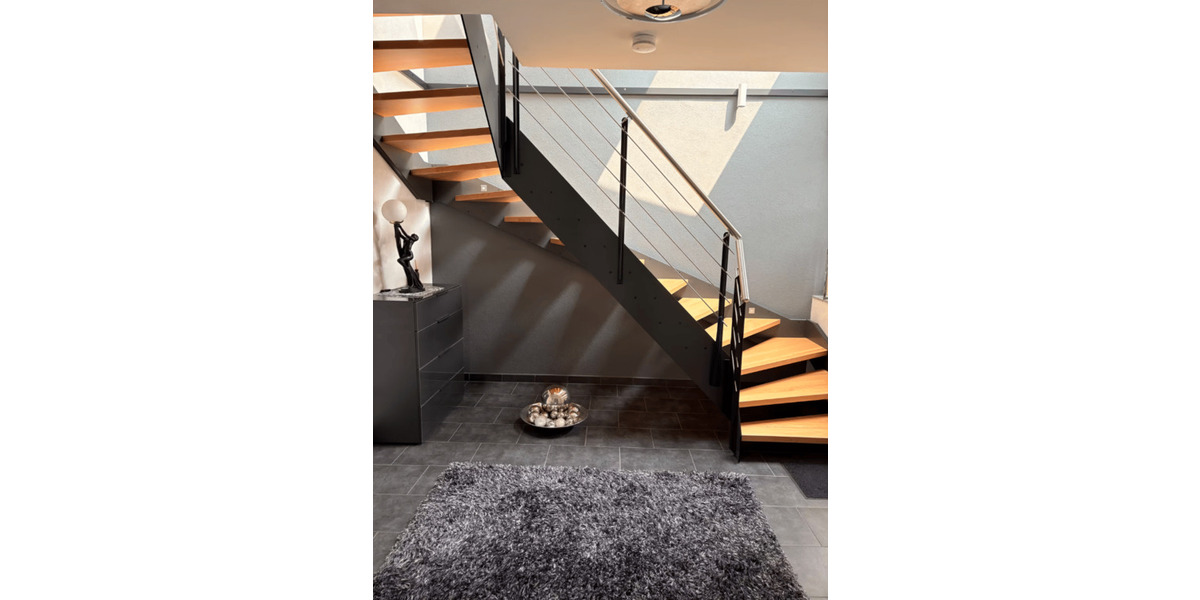Etagenwohnung Reiskirchen Hattenrod - 7 Zimmer, 250 m&sup2;, 670.000&euro; | Angebot:26794222