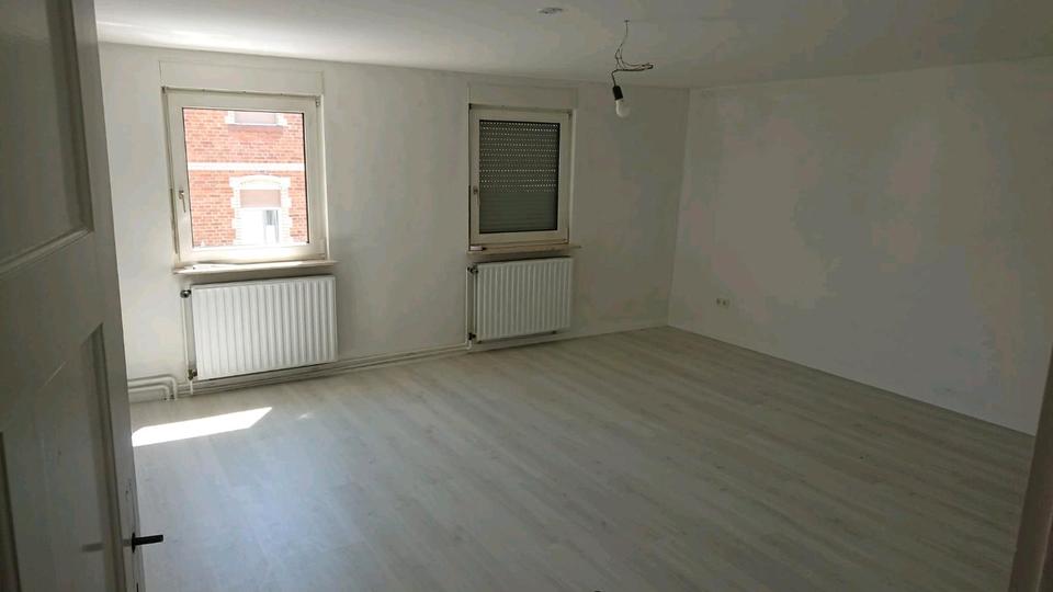 Etagenwohnung Butzbach - 6 Zimmer, 160 m&sup2;, 1.365&euro; | Angebot:25332201