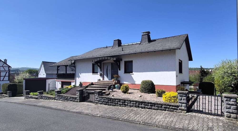 Einfamilienhaus Löhnberg - 6 Zimmer, 158 m&sup2;, 319.000&euro; | Angebot:26302054