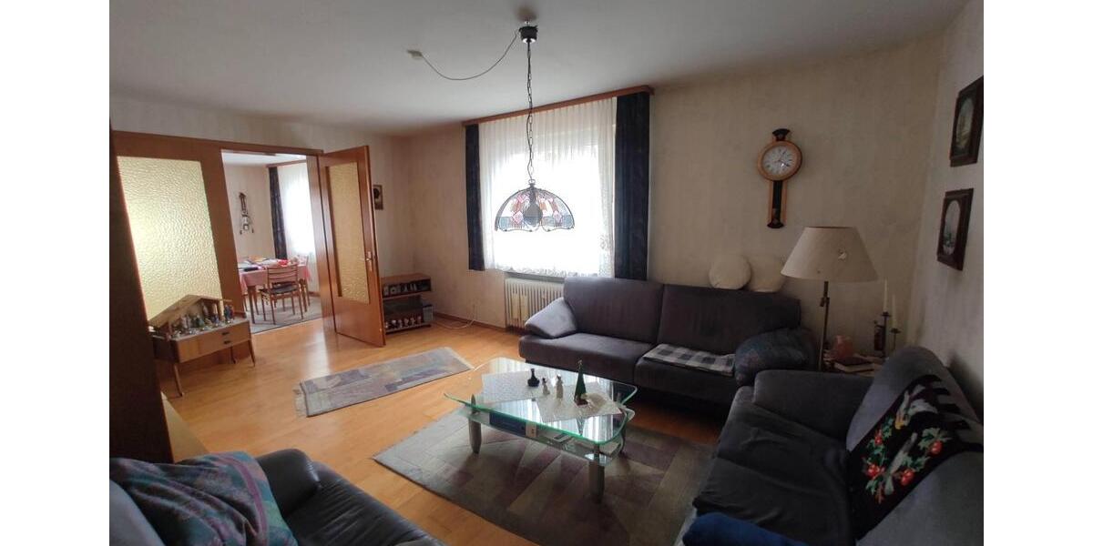 Einfamilienhaus Hungen - 7 Zimmer, 165 m&sup2;, 290.000&euro; | Angebot:26019311