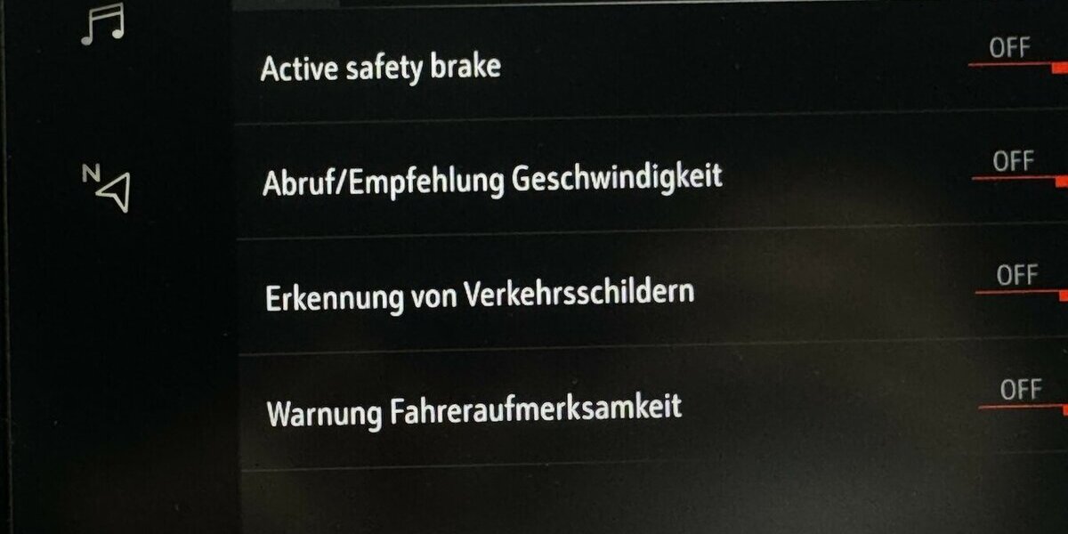 Opel Corsa e Edition 1.Hand 50 kWh Carplay Tempomat 30.900 km 14.220 &euro; Lich 35423