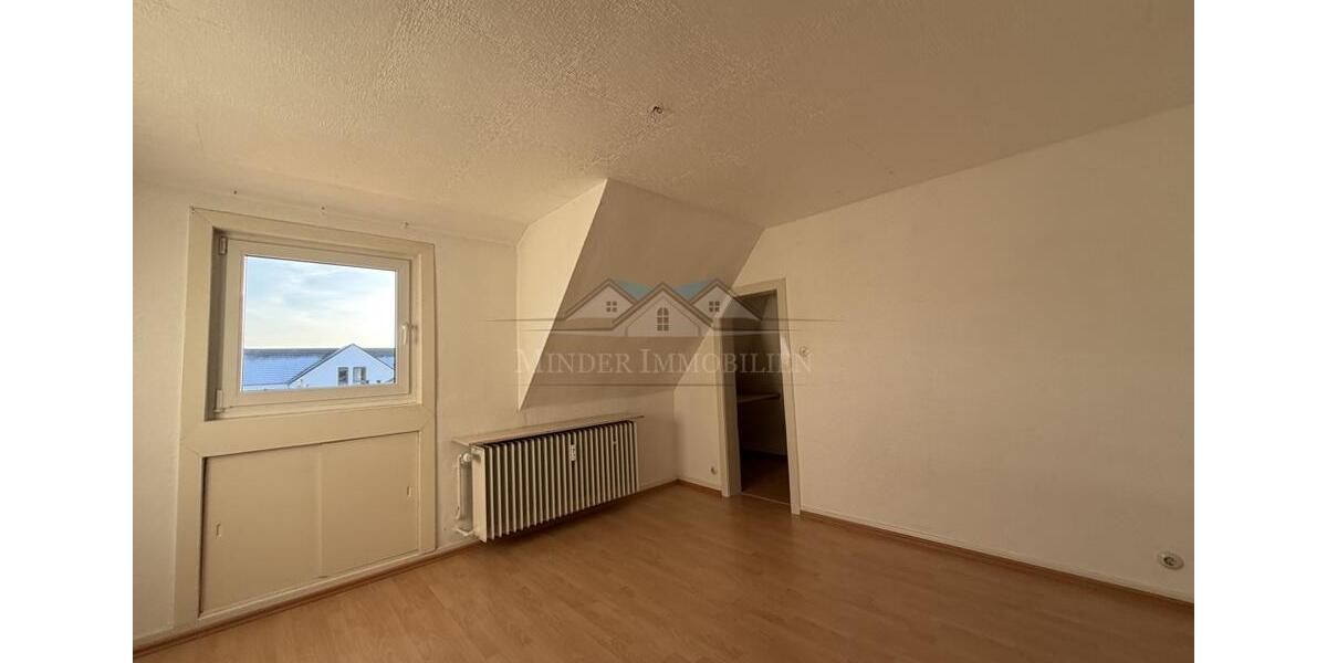 Dachgeschoßwohnung Butzbach - 4 Zimmer, 80 m&sup2;, 650&euro; | Angebot:25145312