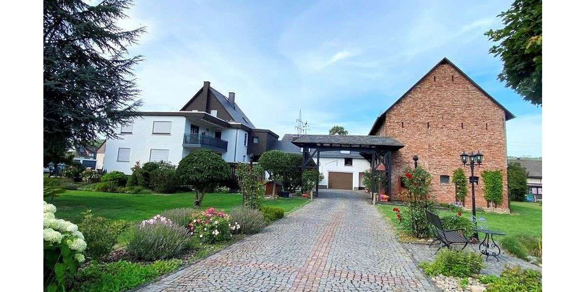 Einfamilienhaus Ehringshausen-OT OT - 10 Zimmer, 249 m&sup2;, 580.000&euro; | Angebot:24451691