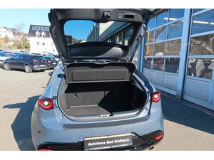 Mazda 3 Lim. 5-trg. Selection M-Hybrid 29.650 km 21.990 &euro; Bad Endbach 35080