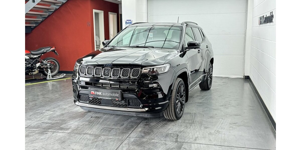 Jeep Compass S Plug-IN Hybrid 4WD 1.Hand Panoramadach 26.460 km 26.950 &euro; Lich 35423