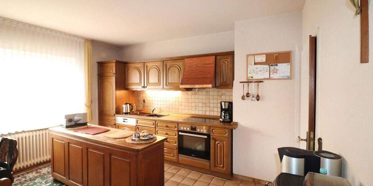 Einfamilienhaus Wölfersheim - 8 Zimmer, 160 m&sup2;, 470.000&euro; | Angebot:25682682