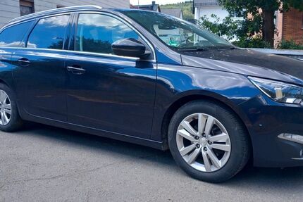 Peugeot 308 164.455 km 6.900 &euro; Herborn-Burg 35745