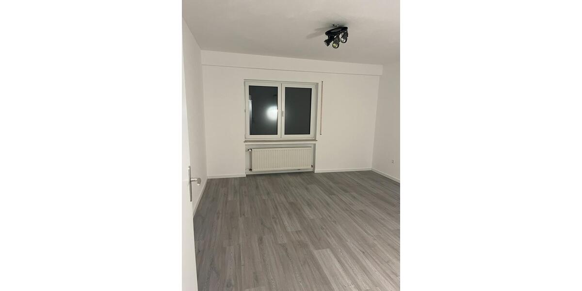 Erdgeschoßwohnung Gladenbach - 1 Zimmer, 93 m&sup2;, 1.005&euro; | Angebot:25962792