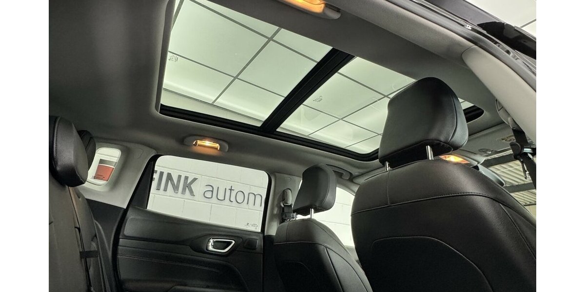 Jeep Compass S Plug-IN Hybrid 4WD 1.Hand Panoramadach 26.460 km 26.950 &euro; Lich 35423