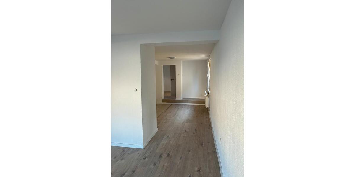 Etagenwohnung Buseck - 2.5 Zimmer, 82 m&sup2;, 1.135&euro; | Angebot:25343849