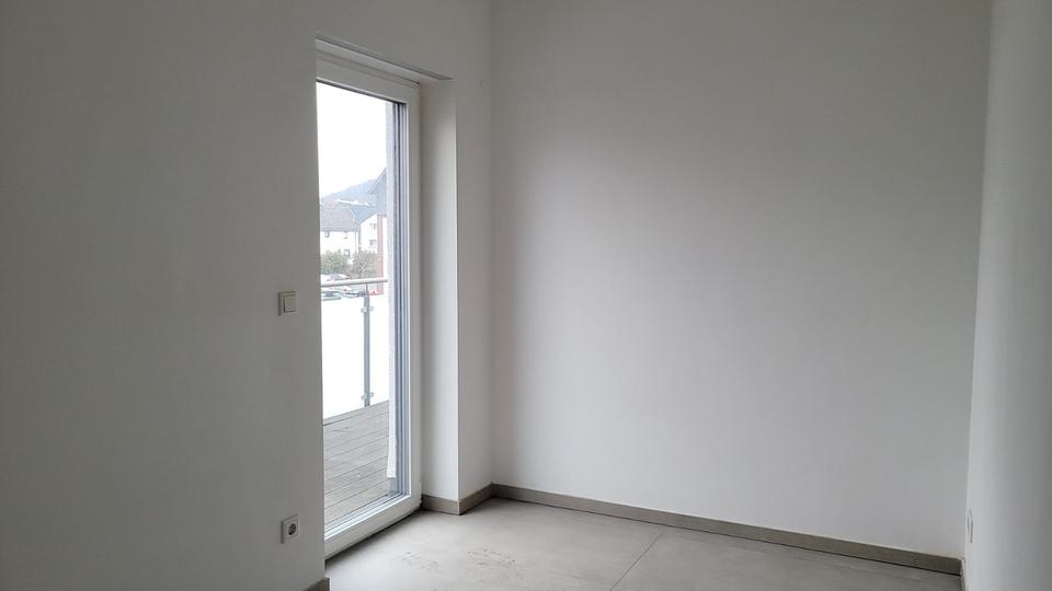 Dachgeschoßwohnung Sinn - 3 Zimmer, 85 m&sup2;, 1.100&euro; | Angebot:25540491