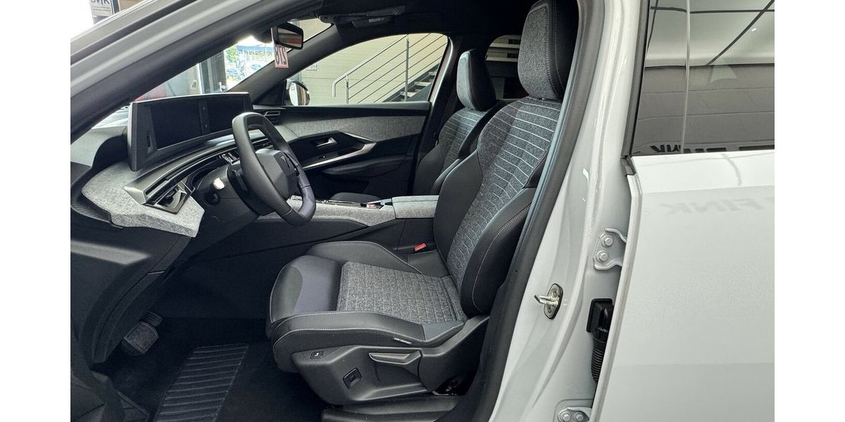 Peugeot 5008 145 Mild Hybrid Allure7 Sitzer LED CAM 18.200 km 27.520 &euro; Lich 35423