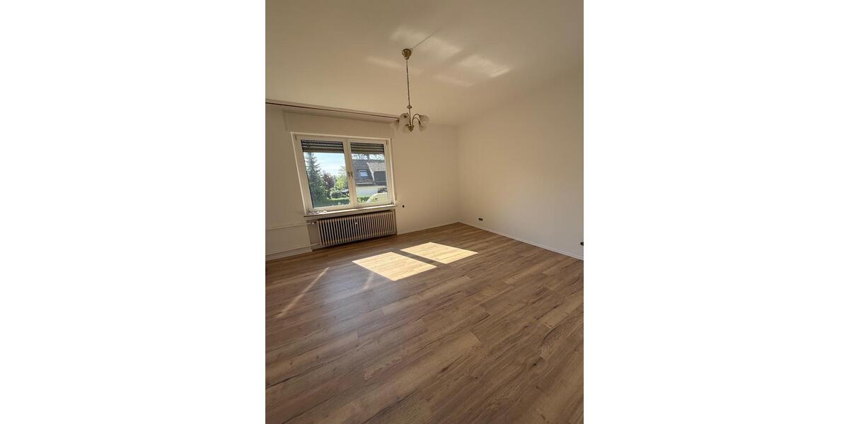 Hochparterre Neu-Anspach Anspach - 3.5 Zimmer, 95 m&sup2;, 1.300&euro; | Angebot:26692218