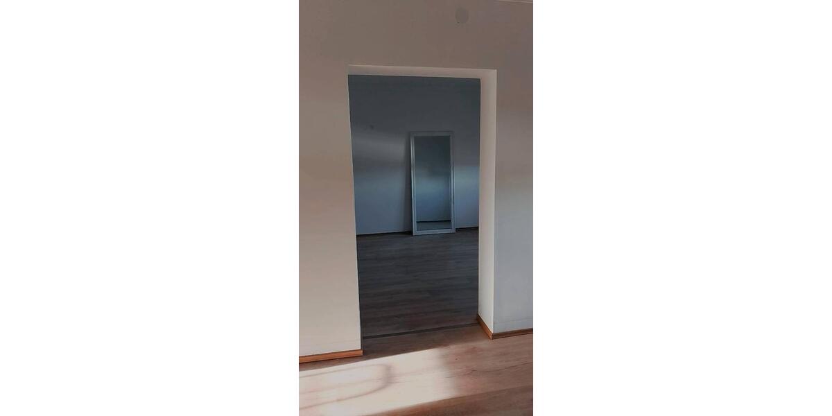 Etagenwohnung Weilrod - 4 Zimmer, 100 m&sup2;, 300.000&euro; | Angebot:26162807
