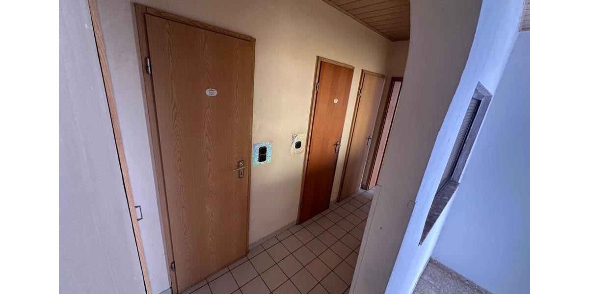 Einfamilienhaus Linden - 6 Zimmer, 220 m&sup2;, 380.000&euro; | Angebot:27023922