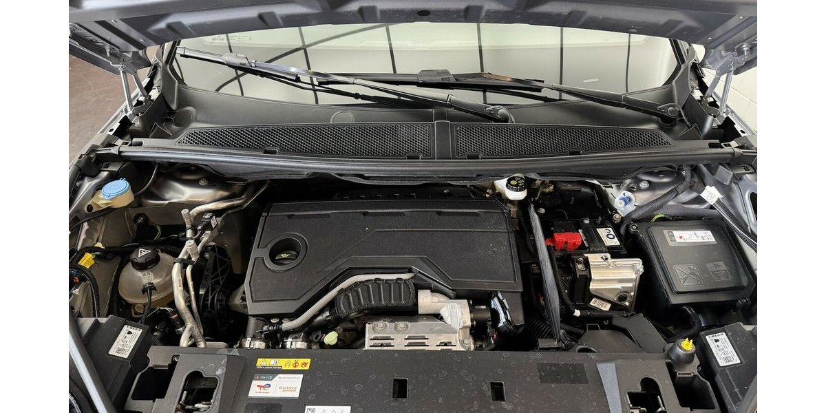 Peugeot 3008 GT 145 Mild Hybrid Full LED 360° AGR Sitze 28.710 km 25.690 &euro; Lich 35423