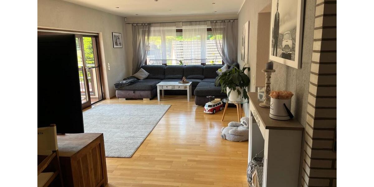 Einfamilienhaus Weinbach - 11 Zimmer, 400 m&sup2;, 620.000&euro; | Angebot:25971136