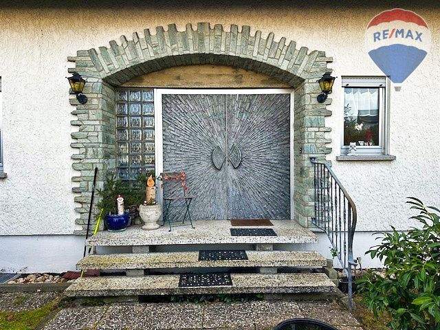 Mehrfamilienhaus, Wohnhaus Runkel Schadeck - 9 Zimmer, 360 m&sup2;, 425.000&euro; | Angebot:25664422