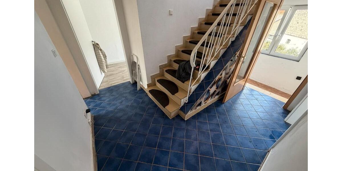 Etagenwohnung Waldbrunn (Westerwald) - 6 Zimmer, 120 m&sup2;, 960&euro; | Angebot:25905302