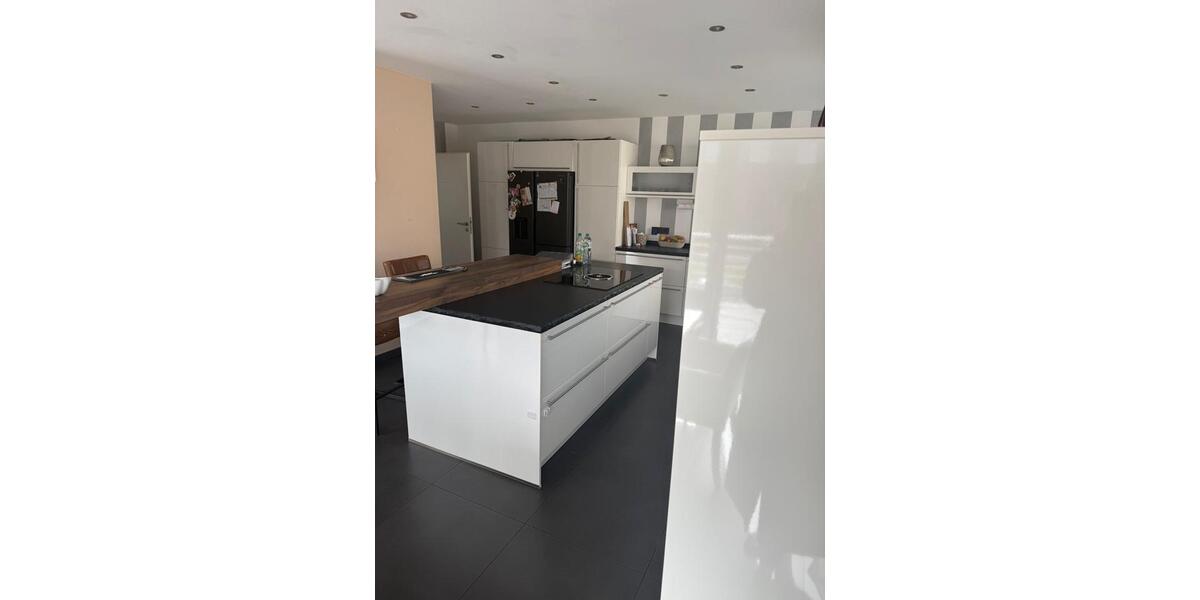 Villa Dillenburg Frohnhausen - 7 Zimmer, 418 m&sup2;, 688.000&euro; | Angebot:25218920