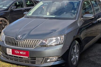 Skoda Fabia 107.400 km 8.500 &euro; Wetzlar 35578