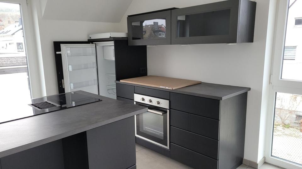 Dachgeschoßwohnung Sinn - 3 Zimmer, 85 m&sup2;, 1.100&euro; | Angebot:25540491