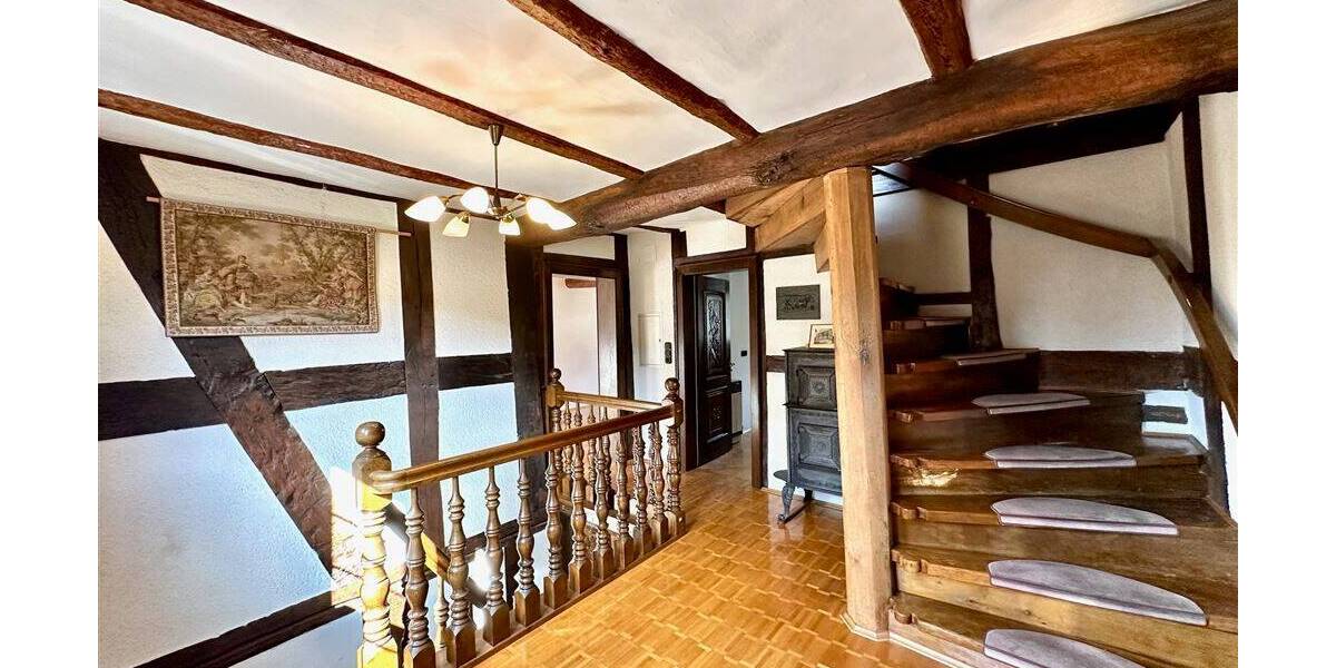 Bauernhaus, Landhaus Mittenaar Bicken - 8 Zimmer, 227 m&sup2;, 190.000&euro; | Angebot:25740426