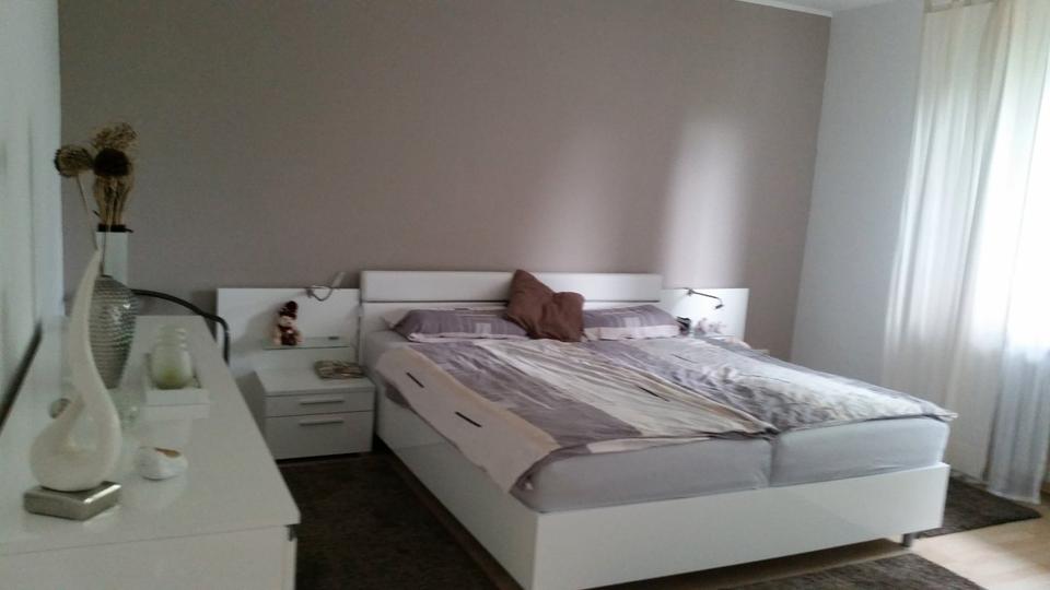 Etagenwohnung Gießen Wieseck - 3 Zimmer, 124 m&sup2;, 1.200&euro; | Angebot:26006071