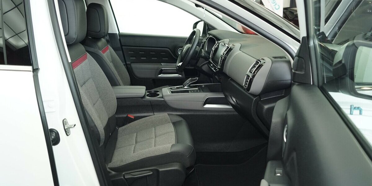 Citroen C5 Aircross Hybrid 225 EAT Feel Pack LED Carplay 44.900 km 17.790 &euro; Lich 35423