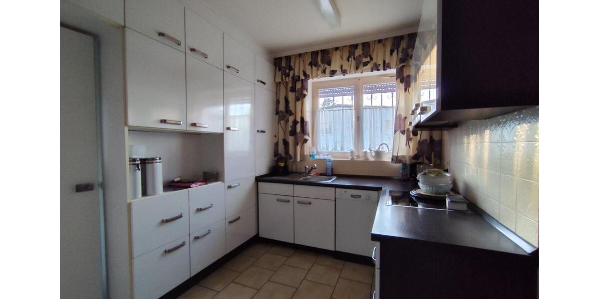 Einfamilienhaus Linden - 7 Zimmer, 200 m&sup2;, 650.000&euro; | Angebot:25883843