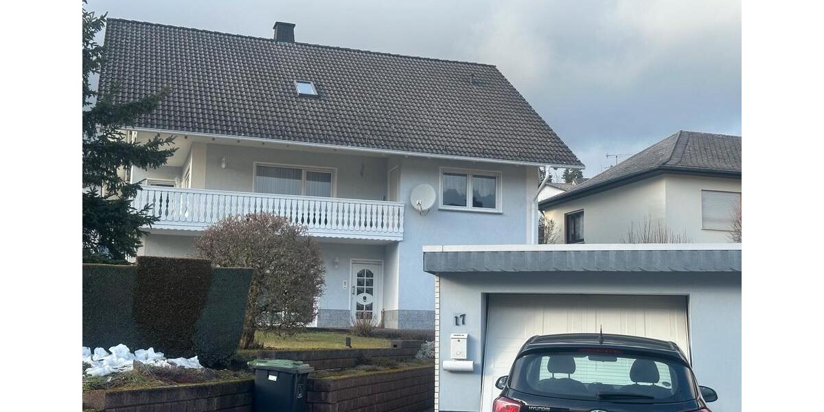 Einfamilienhaus Bad Endbach - 6 Zimmer, 200 m&sup2;, 400.000&euro; | Angebot:25018123
