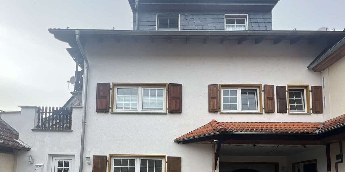 Einfamilienhaus Grävenwiesbach - 10 Zimmer, 325 m&sup2;, 349.000&euro; | Angebot:25372347