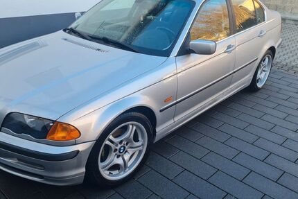 BMW 323 209.000 km 4.000 &euro; Wetzlar 35586